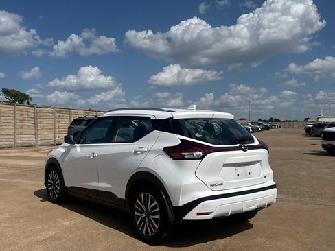Used 2023 Nissan Kicks SV FWD image 16