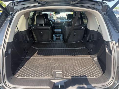 Used 2023 Honda Pilot Elite image 11