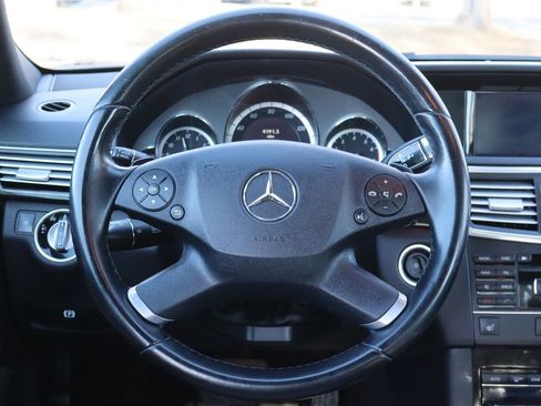 Used 2011 Mercedes-Benz E 350 4MATIC image 18