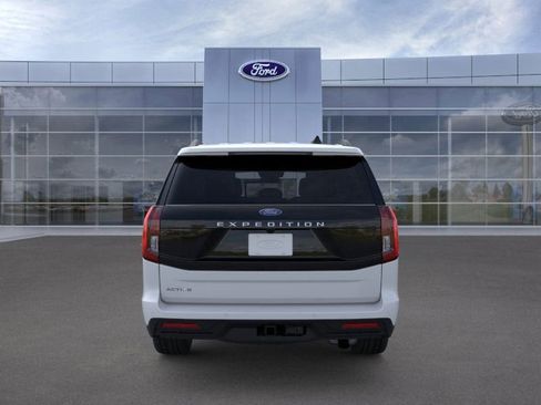 New 2026 Ford Expedition Active image 5
