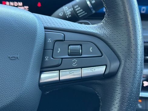 Used 2024 Cadillac XT4 Sport image 28