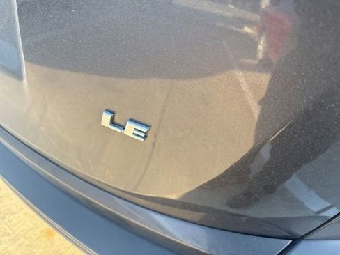 Used 2017 Toyota RAV4 LE image 4