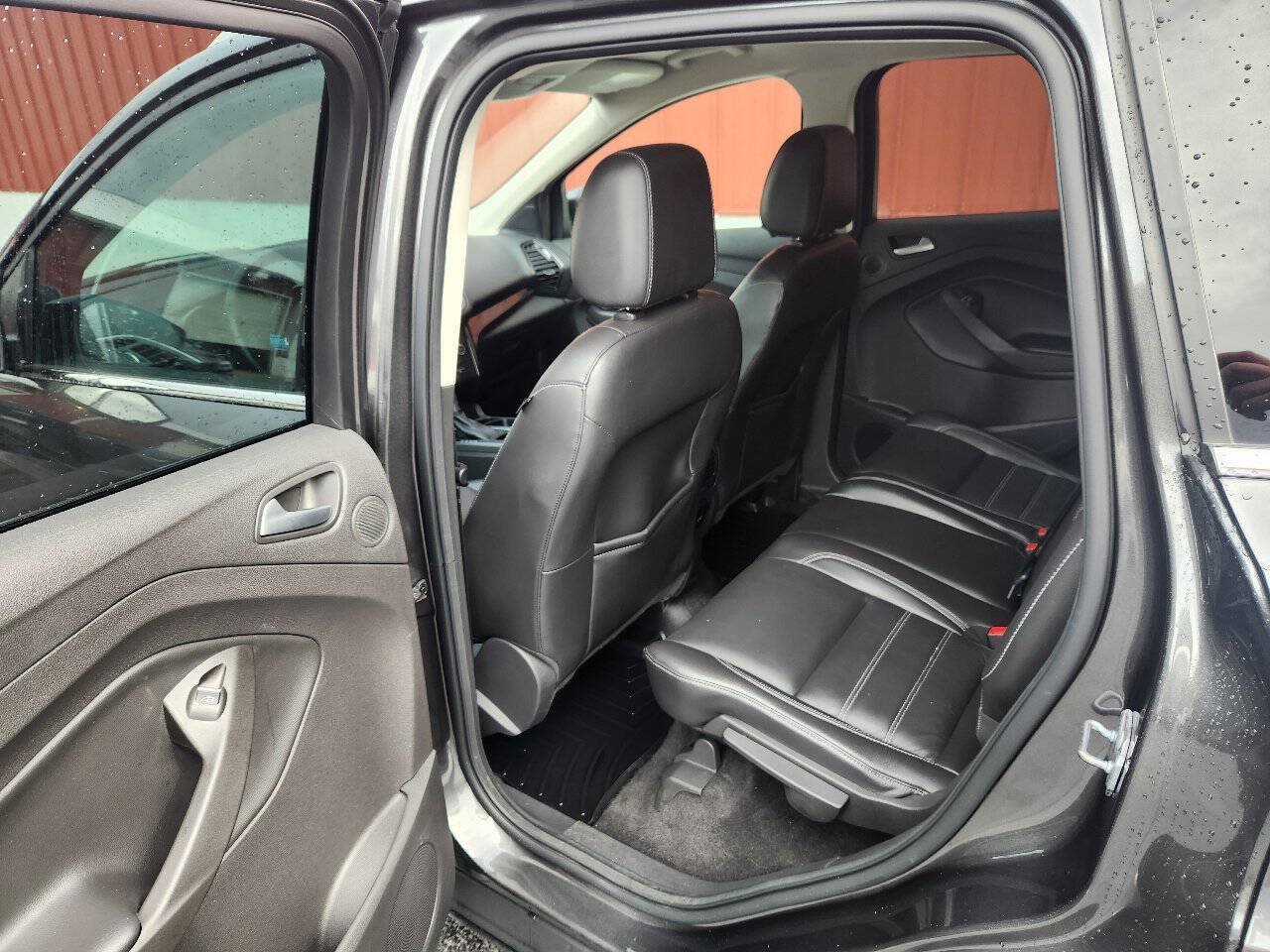 Used 2017 Ford Escape Titanium AWD/4WD image 9