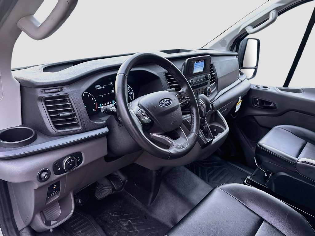Used 2025 Ford Transit 150 Low Roof RWD image 9