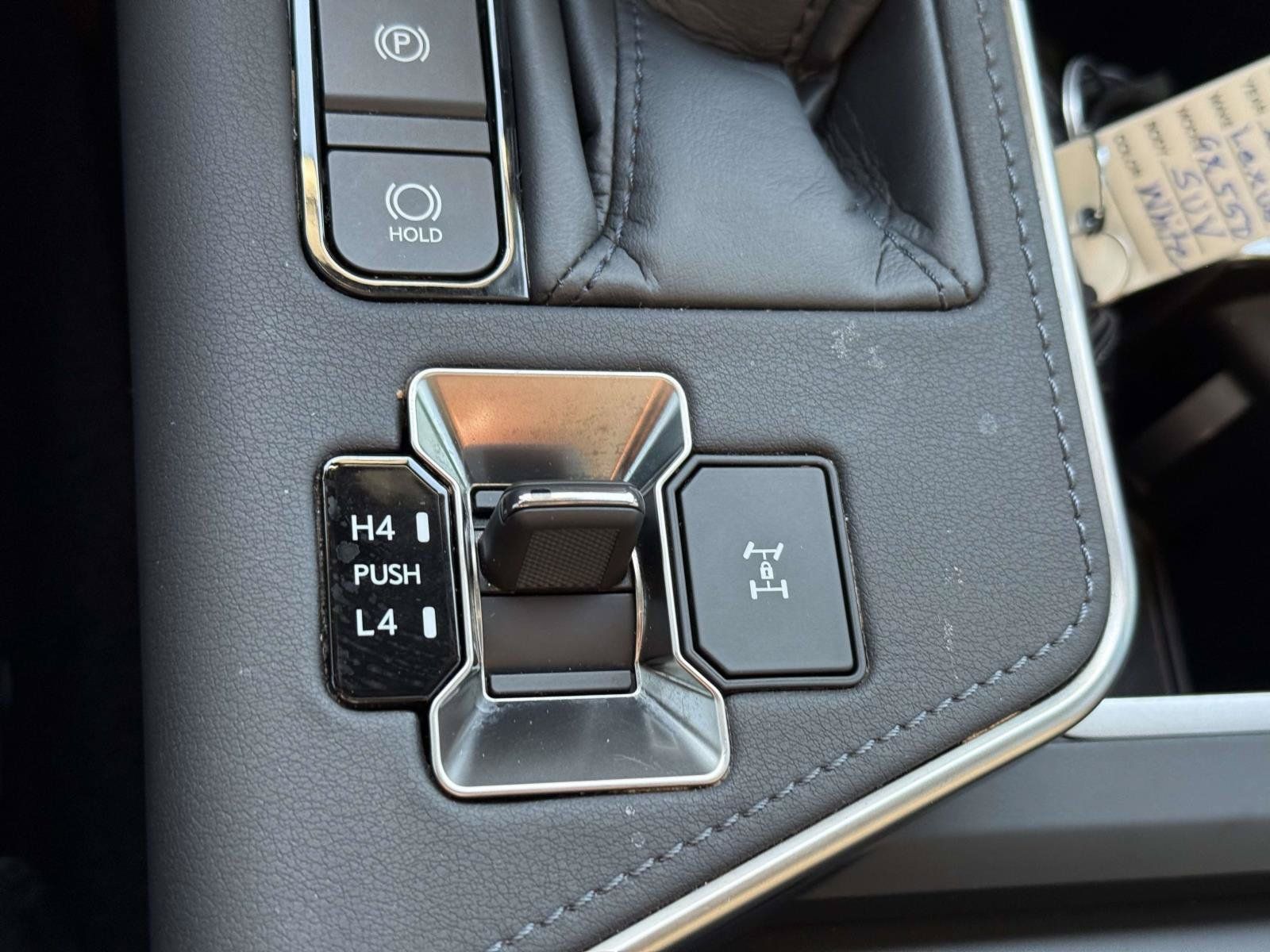 Used 2025 Lexus GX 550 w/ Accessory Package (2T) AWD/4WD image 24