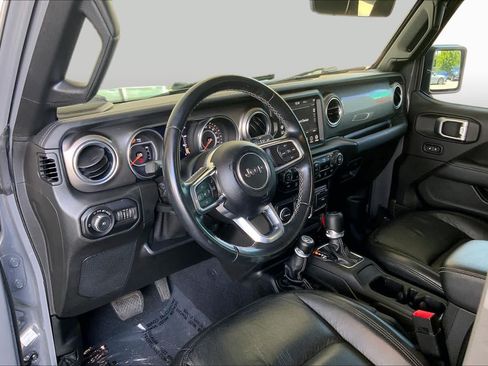 Used 2020 Jeep Wrangler Unlimited Sahara AWD/4WD image 18