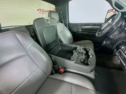 Used 2024 RAM 3500 Tradesman w/ Chrome Appearance Group image 13