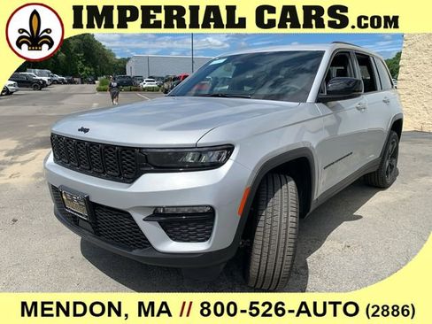 New 2025 Jeep Grand Cherokee Limited w/ Black Appearance Package image 7