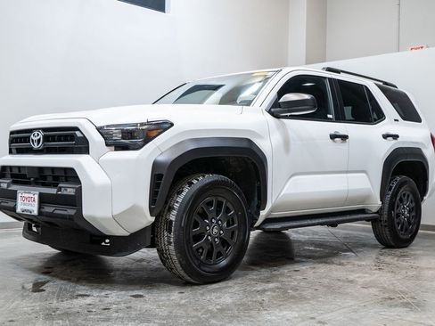 Used 2025 Toyota 4Runner SR5 image 3