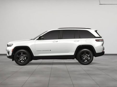 New 2025 Jeep Grand Cherokee Limited w/ Luxury Tech Group II image 3