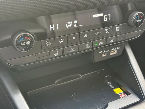 New 2026 Subaru Outback Premium image 17