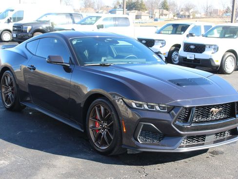 Used 2024 Ford Mustang GT Premium image 9