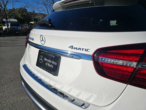 Used 2020 Mercedes-Benz GLA 250 4MATIC image 15