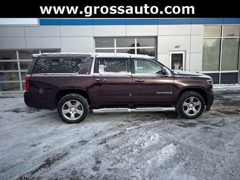 Used 2017 Chevrolet Suburban LT w/ Luxury Package image 8