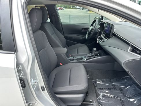 Certified 2025 Toyota Corolla LE FWD image 33