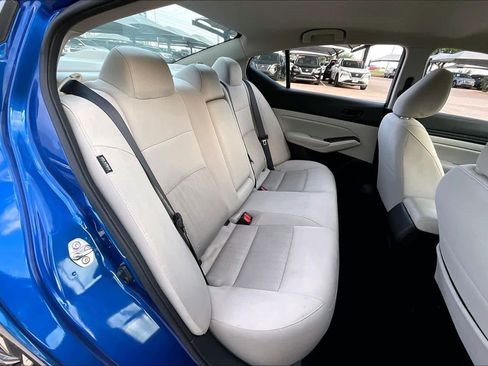 Used 2025 Nissan Altima 2.5 SV FWD image 18