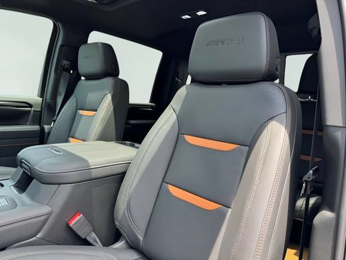 New 2026 GMC Sierra 2500 AT4 w/ AT4 Premium Plus Package AWD/4WD image 9