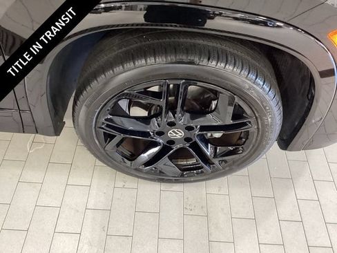 Used 2025 Volkswagen Tiguan SE R-Line AWD/4WD image 22