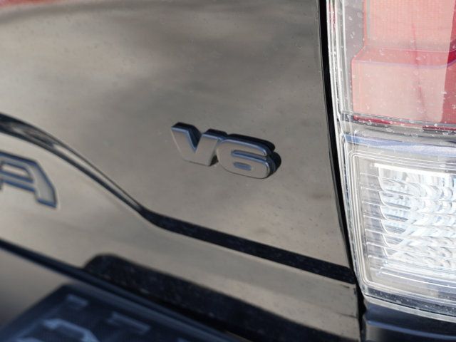 Used 2023 Toyota Tacoma TRD Sport w/ Technology Package AWD/4WD image 18