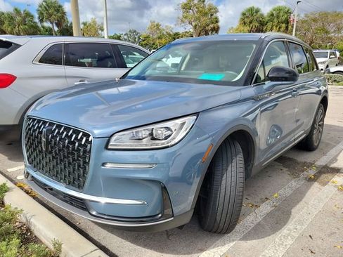 Used 2023 Lincoln Corsair Reserve image 2