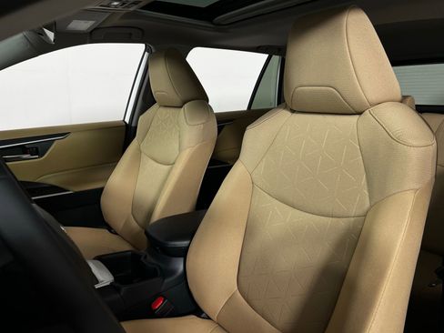 New 2025 Toyota RAV4 XLE image 10