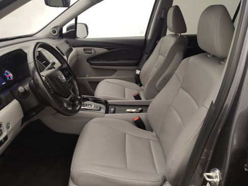 Used 2022 Honda Pilot Touring image 17
