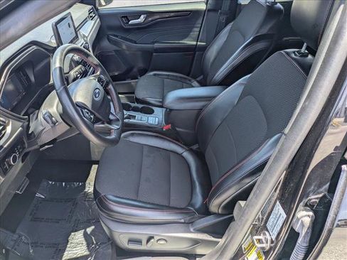 Certified 2024 Ford Escape ST-Line FWD image 15