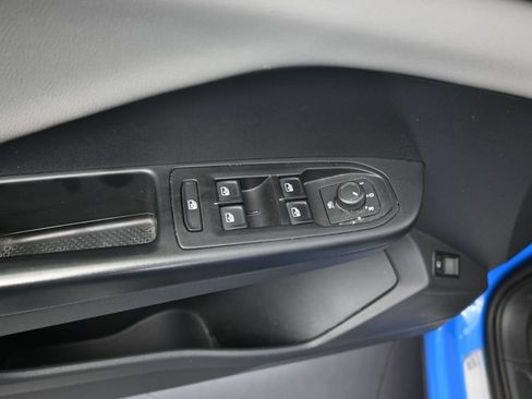 Used 2022 Volkswagen Taos SE FWD image 10