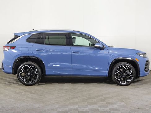 Used 2026 Volkswagen Tiguan SEL R-Line AWD/4WD image 21