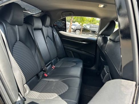 Used 2021 Toyota Camry SE w/ Convenience Package FWD image 28