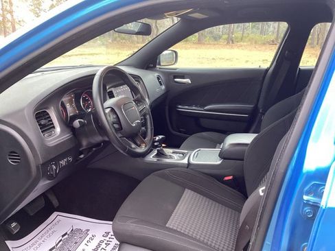 Used 2023 Dodge Charger SXT image 9