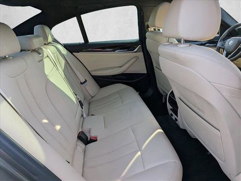 Used 2018 BMW 530i image 25