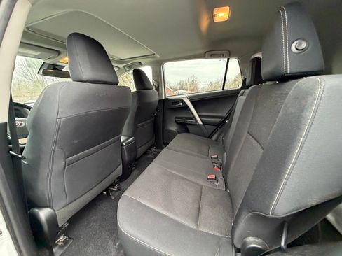 Used 2018 Toyota RAV4 Adventure image 9