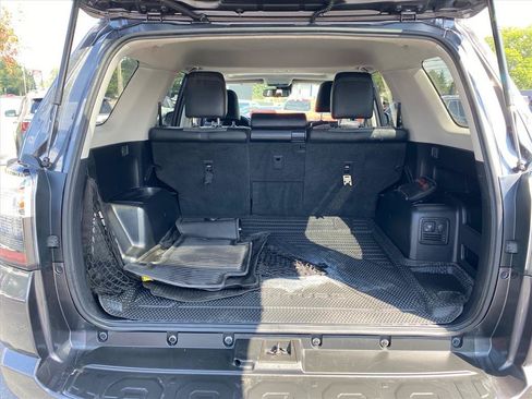 Used 2022 Toyota 4Runner SR5 Premium AWD/4WD image 26
