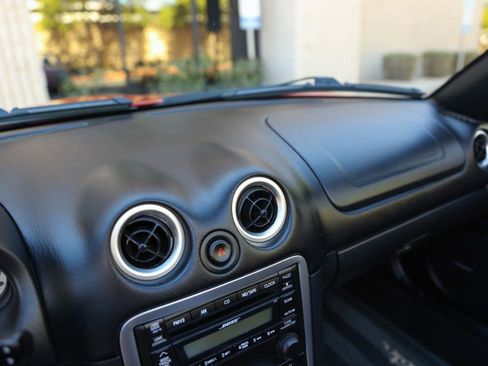 Used 2003 MAZDA MX-5 Miata LS RWD image 45