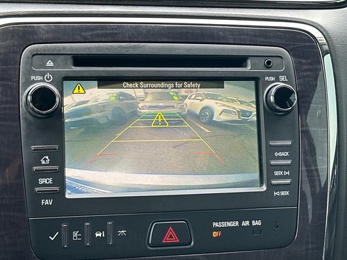Used 2017 Buick Enclave Leather FWD image 15