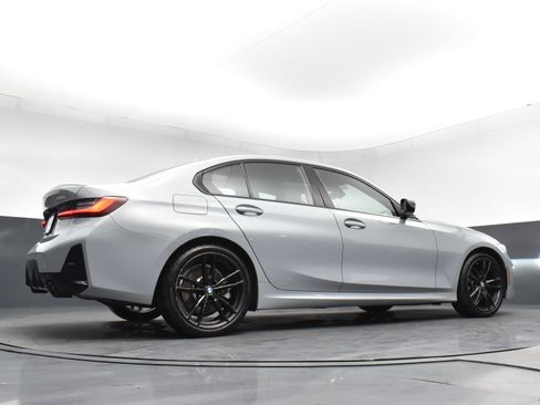 Used 2023 BMW 330i xDrive Sedan w/ M Sport Package AWD/4WD image 23