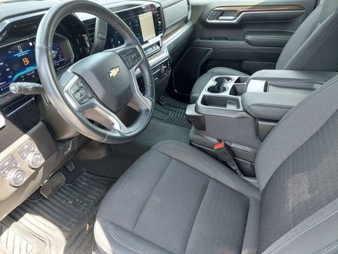 Used 2023 Chevrolet Silverado 1500 LT AWD/4WD image 15