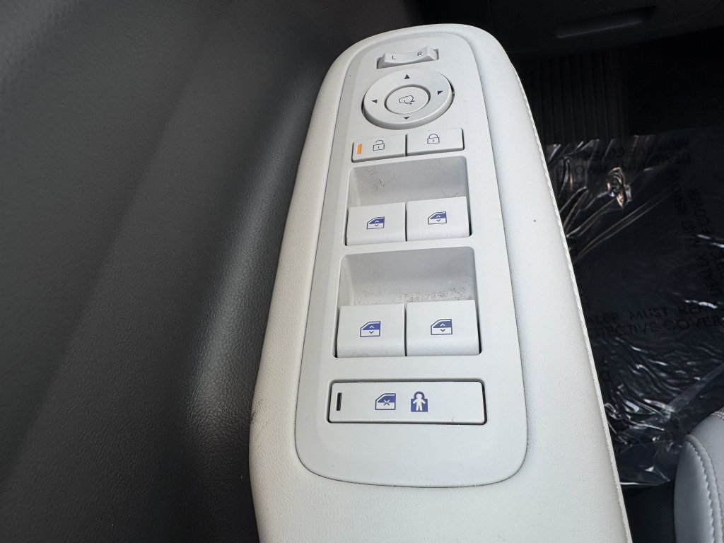 Used 2024 Hyundai Santa Fe Calligraphy FWD image 28
