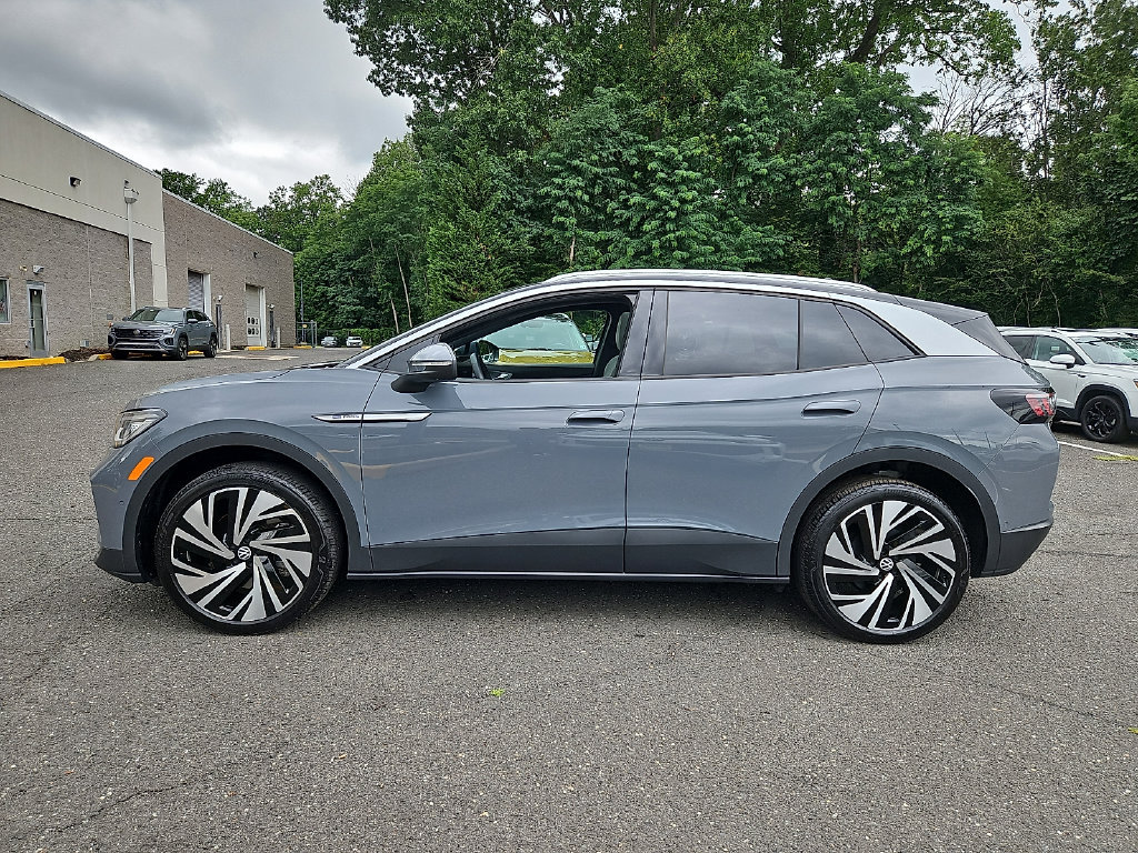 Certified 2025 Volkswagen ID.4 Pro S Plus AWD/4WD image 8