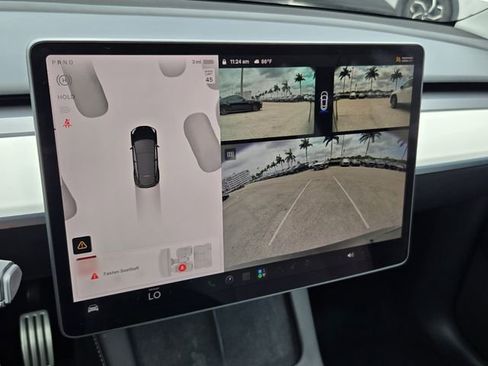 Used 2023 Tesla Model Y Performance AWD/4WD image 19