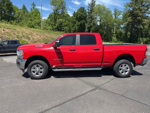 Used 2024 RAM 2500 Big Horn w/ Bed Utility Group AWD/4WD image 6
