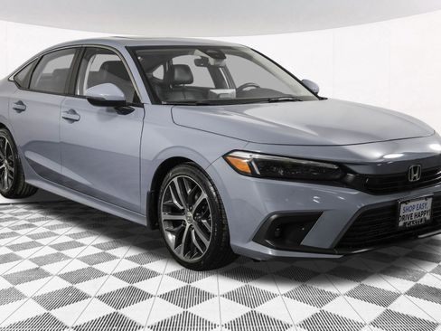 Used 2022 Honda Civic Touring image 10