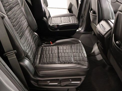 Used 2023 Cadillac Escalade Premium Luxury Platinum w/ LPO, Floor Liner Package AWD/4WD image 15