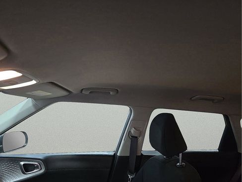 Used 2025 Kia Soul LX w/ LX Technology Package FWD image 16