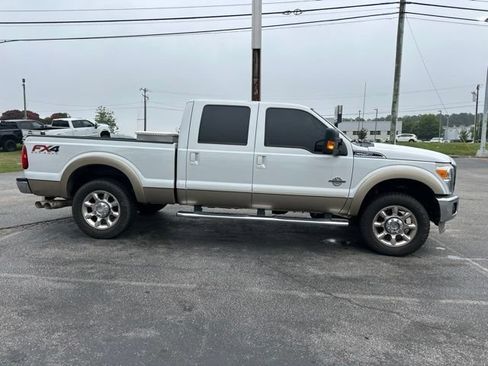 Used 2012 Ford F250 Lariat w/ Lariat Interior Pkg AWD/4WD image 8