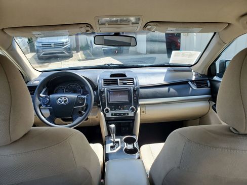 Used 2013 Toyota Camry LE FWD image 41