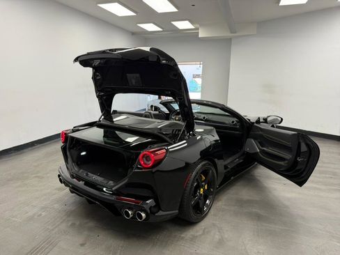 Used 2019 Ferrari Portofino RWD image 44