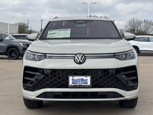 New 2026 Volkswagen Tiguan SEL R-Line image 9