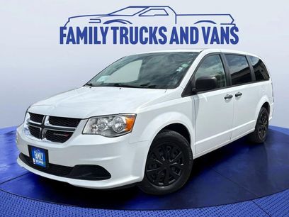 Used 2019 Dodge Grand Caravan SE w/ UConnect Hands-Free Group